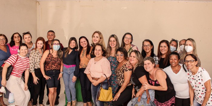 Barra de Santo Antônio: Prefeita Lívia Carla parabeniza os profissionais de enfermagem pelo seu dia
