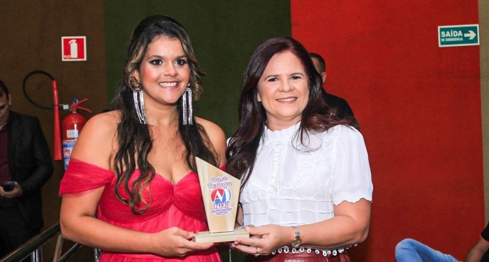 Prefeita Lívia Carla é homenageada na 4ª edição do Jornal Alagoas na Mídia