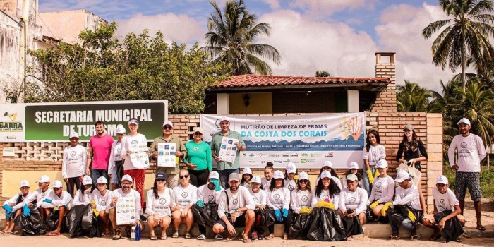 Barra de Santo Antônio realiza Mutirão de Limpeza na Praia