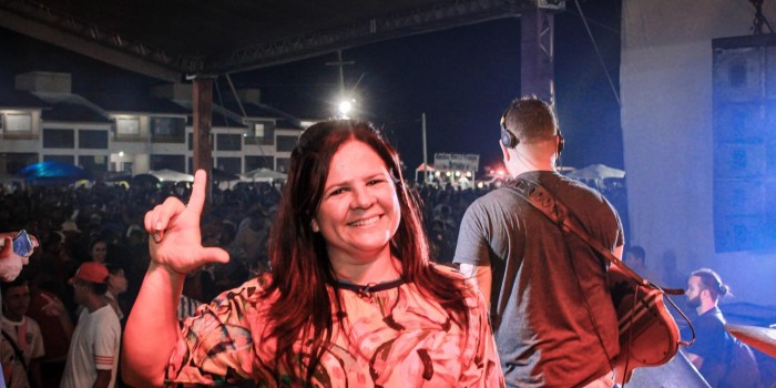 Verão na Ilha: empolga público nesta segunda semana de shows na Barra de Santo Antônio