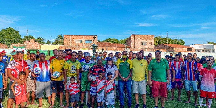 Barra de Santo Antônio: Prefeita Lívia Carla participa da cerimônia de abertura do Campeonato Barrense de Futebol