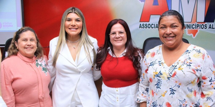 Mulher Segura: Prefeita Lívia Carla participa do lançamento do programa na AMA