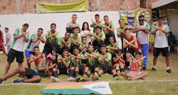 Barra de Santo Antônio: Prefeita Lívia Carla participa da cerimônia de premiação dos campeões da Copa Norte e Nordeste de Futebol de Base
