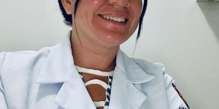 Prefeita Lívia Carla, da Barra de Santo Antônio, parabeniza todas as enfermeiras