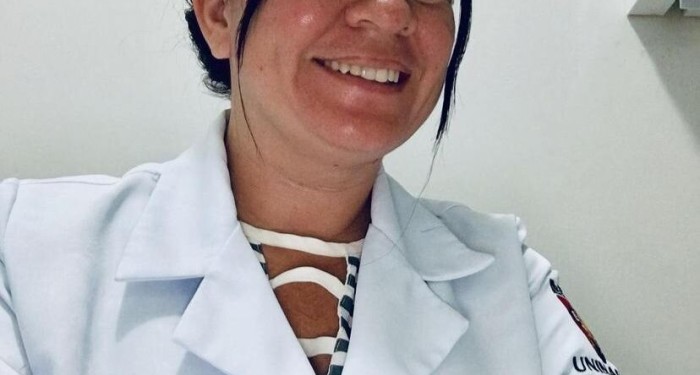 Prefeita Lívia Carla, da Barra de Santo Antônio, parabeniza todas as enfermeiras