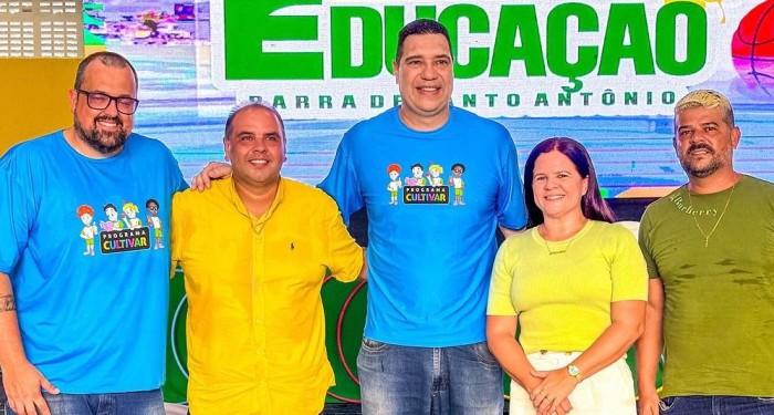 EDUCAÇÃO: Prefeita Lívia Carla concede reajuste anual de 10% aos servidores da rede municipal de ensino, superando índice federal