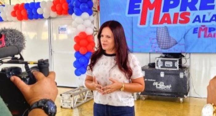 Celebração do Progresso: Prefeita Lívia Carla Anuncia Programa 'Emprega Mais Alagoas' em Barra de Santo Antônio